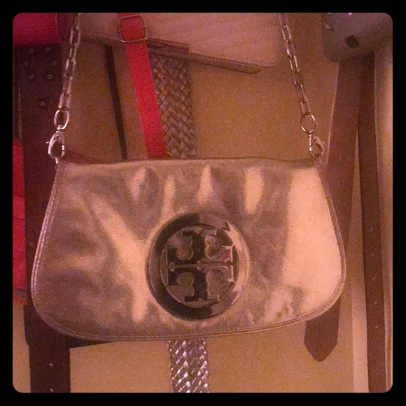 Tory Burch Handbags - 🎇Tory Burch Silver Crossbody-EXCELLENTcondition🎆